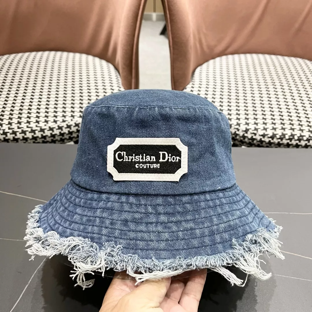 Christian Dior Caps Comfortable 6817