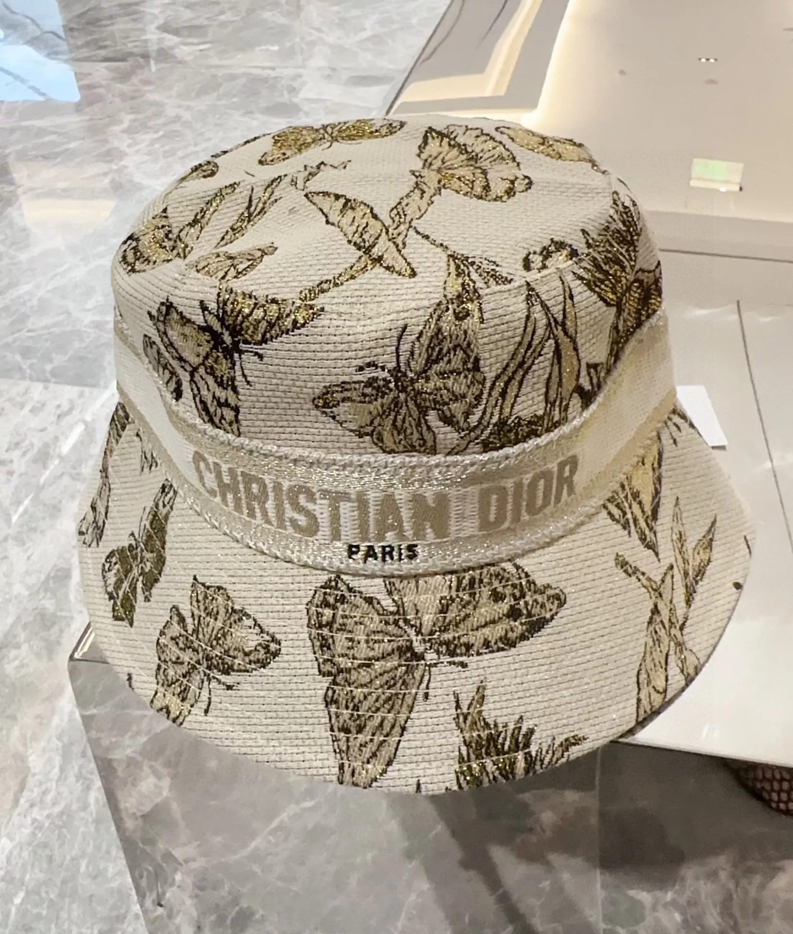 Christian Dior Caps Durable 4820