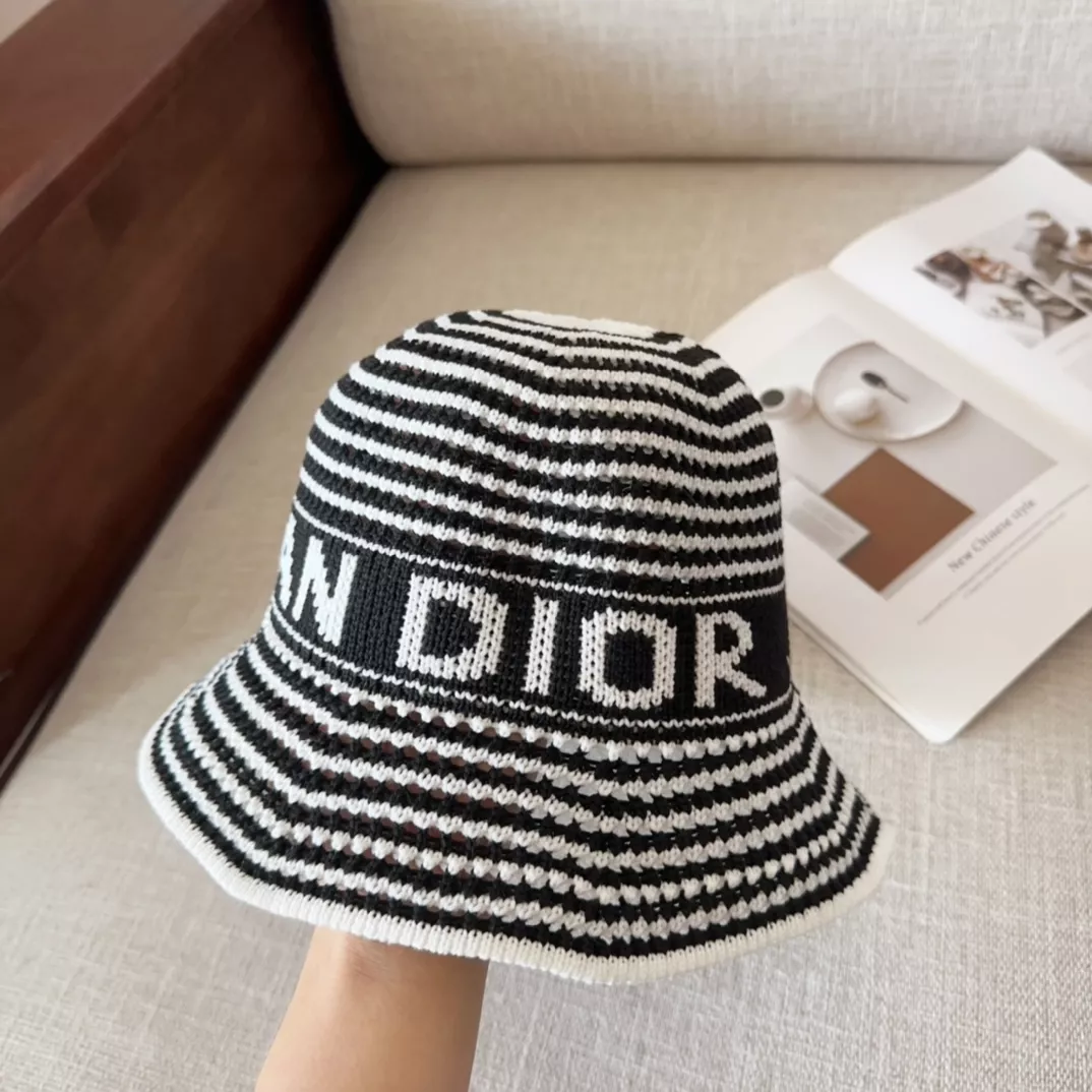 Christian Dior Caps Efficient 682