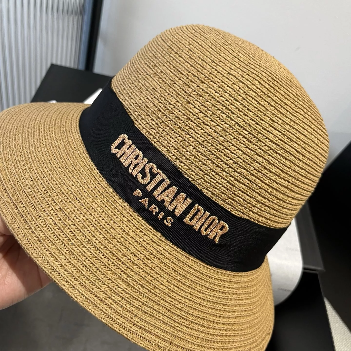 Christian Dior Caps EyeCatching 8678