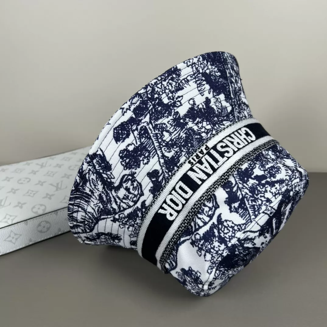 Christian Dior Caps Fashionable 7654