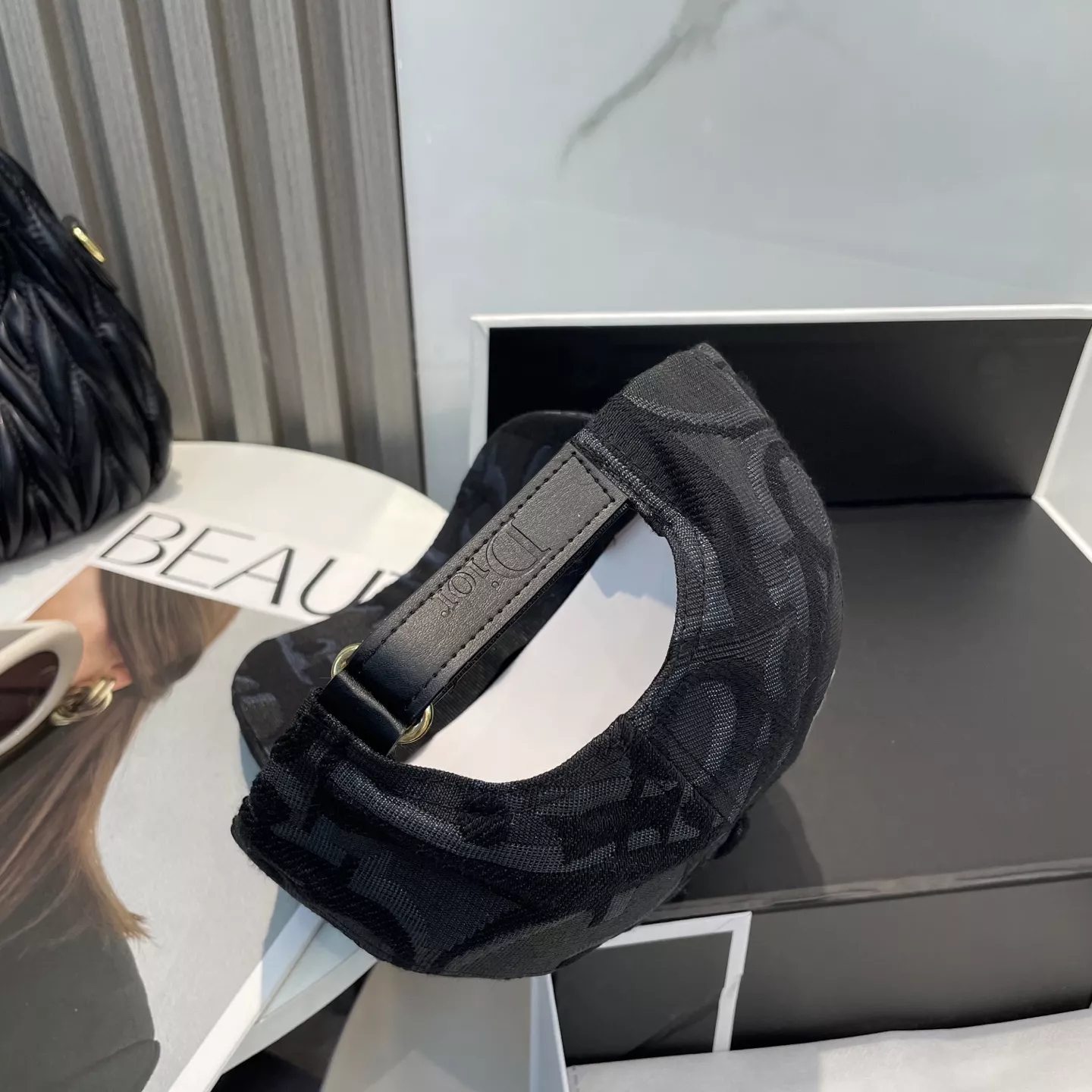 Christian Dior Caps Flexible 1433