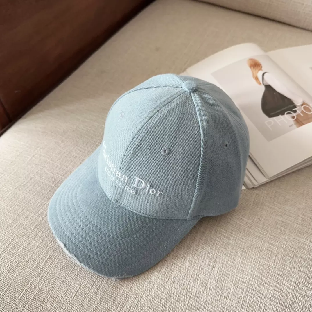 Christian Dior Caps Functional 8964