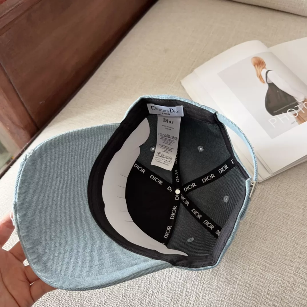 Christian Dior Caps Functional 8964