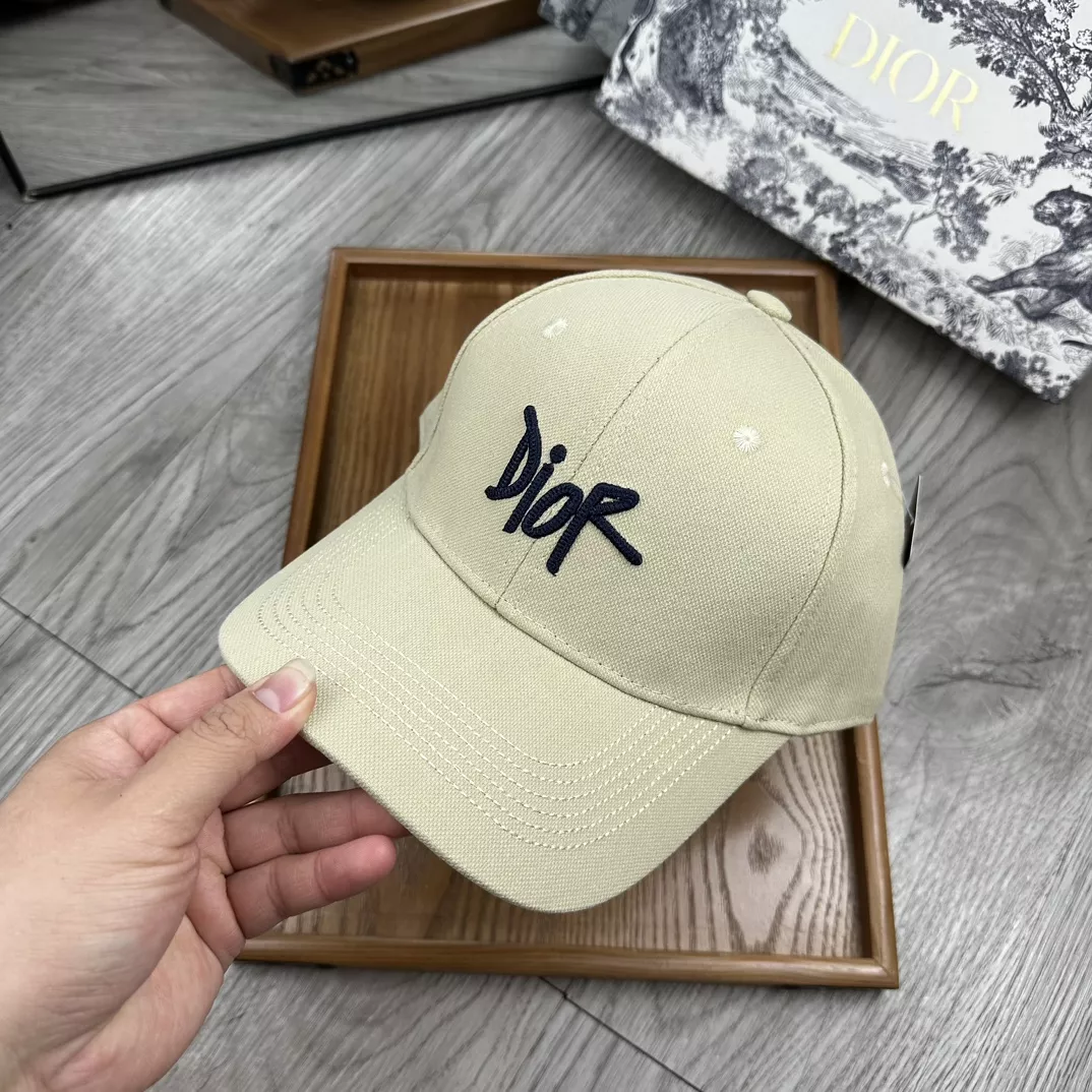 Christian Dior Caps GoAnywhere 3146