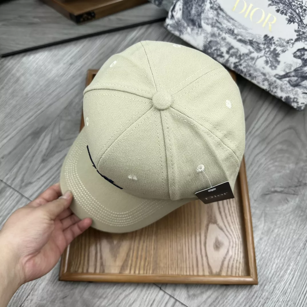 Christian Dior Caps GoAnywhere 3146