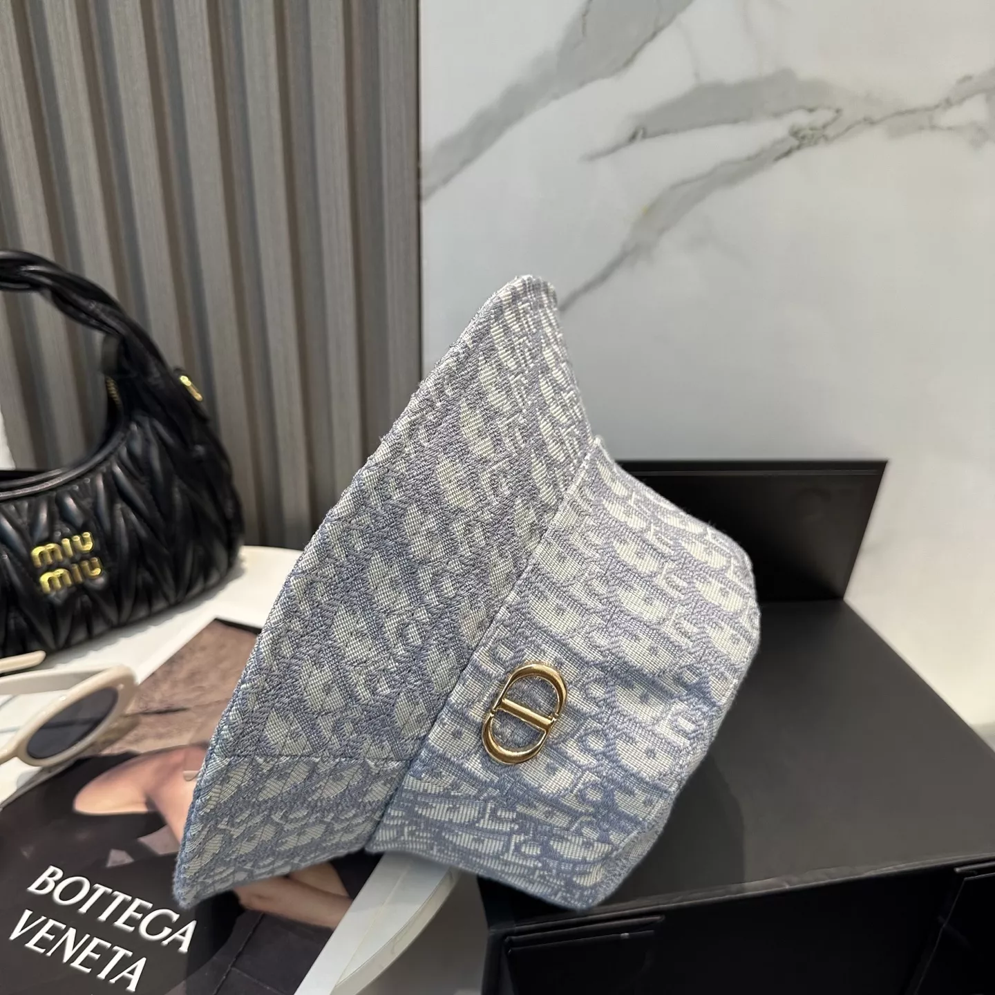 Christian Dior Caps GoAnywhere 4379