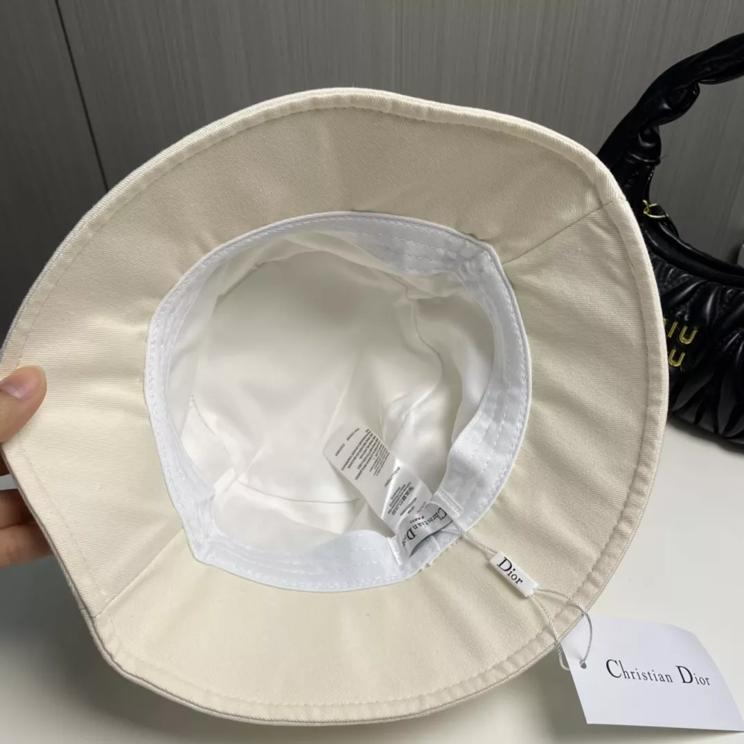 Christian Dior Caps GoodFit 3008