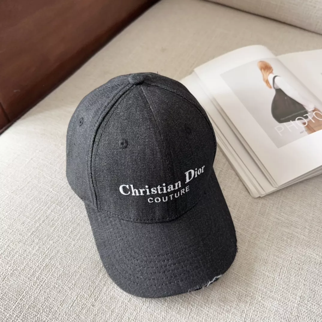Christian Dior Caps GoodFit 7858