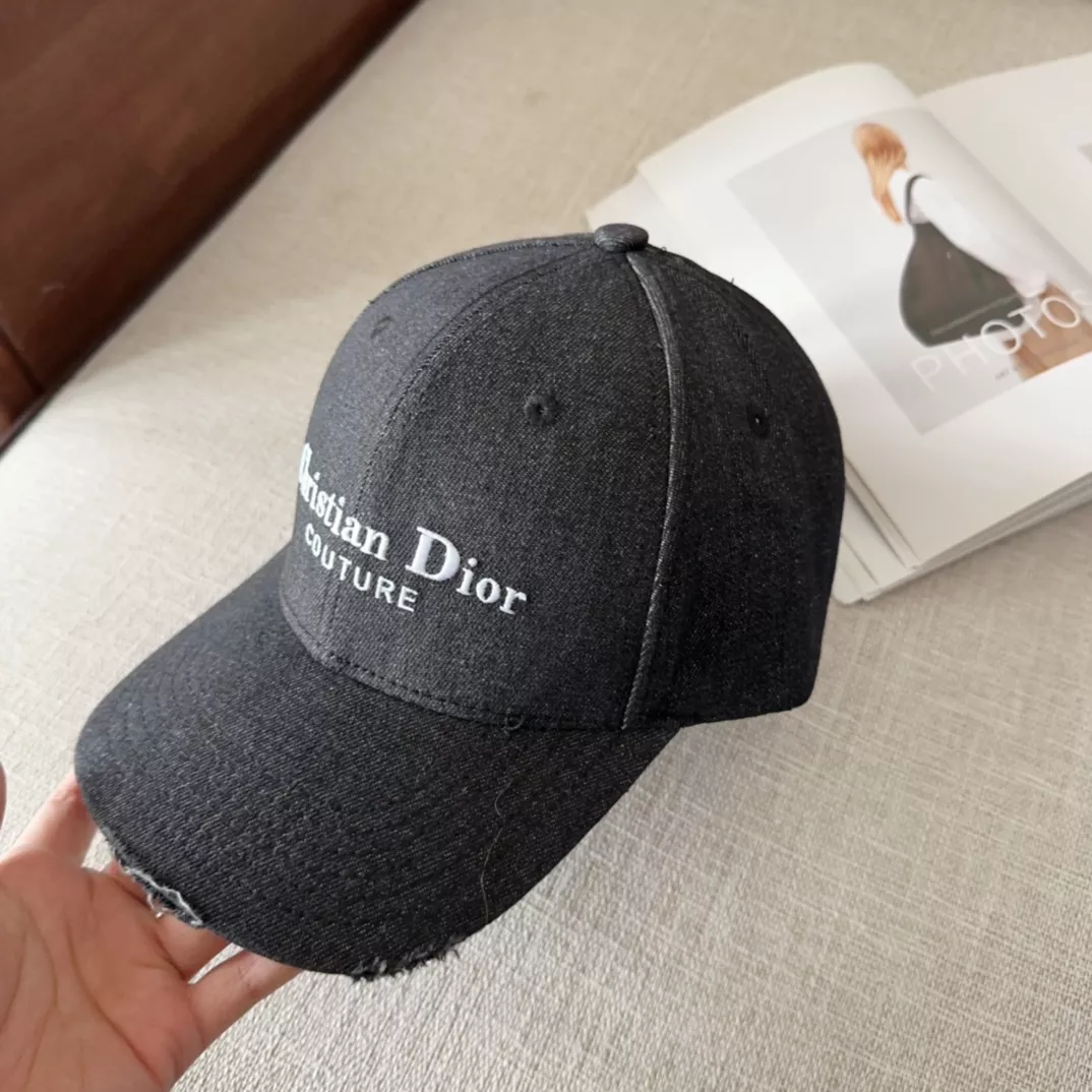 Christian Dior Caps GoodFit 7858
