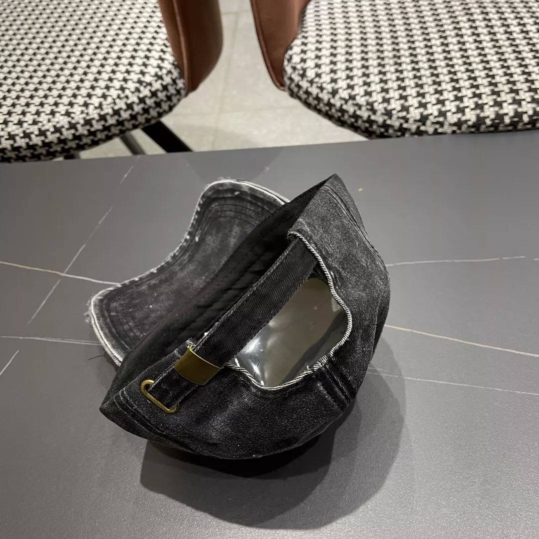 Christian Dior Caps HighQuality 2377
