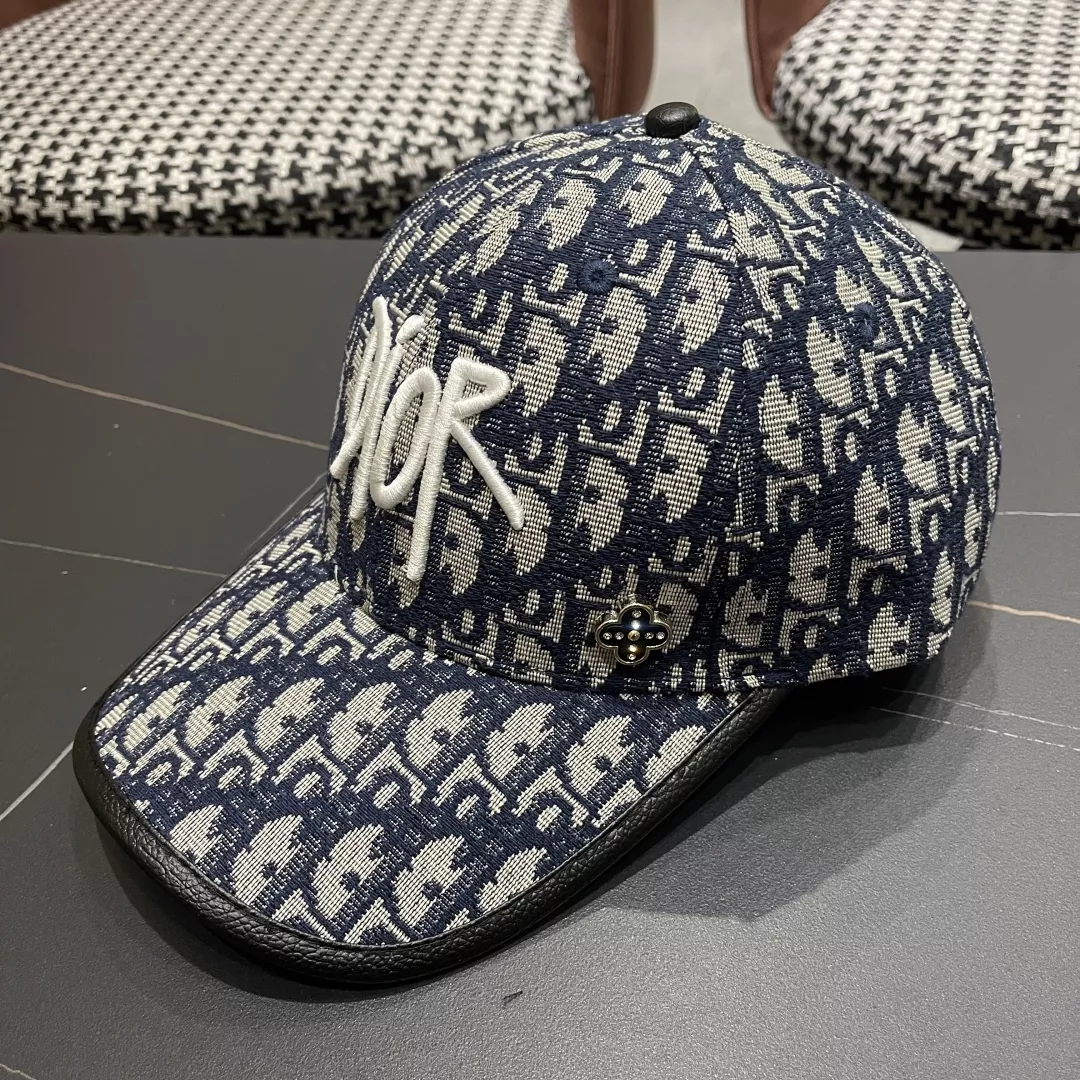 Christian Dior Caps Minimalist 776