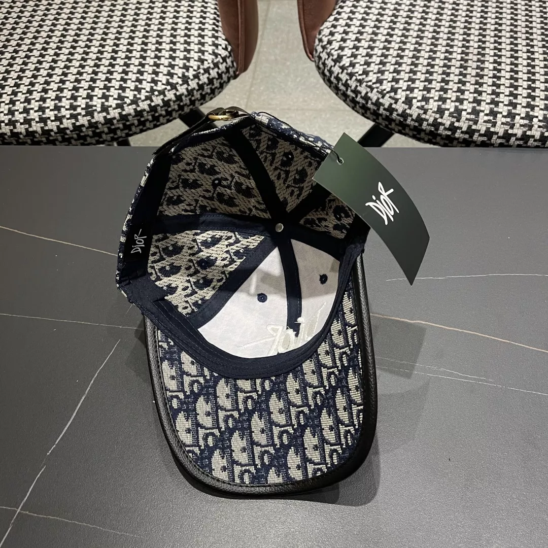 Christian Dior Caps Minimalist 776