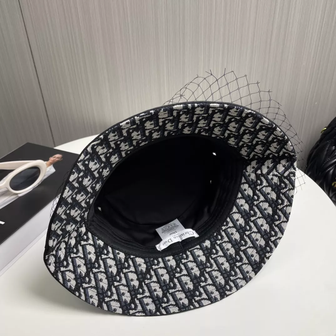 Christian Dior Caps Modern 1908