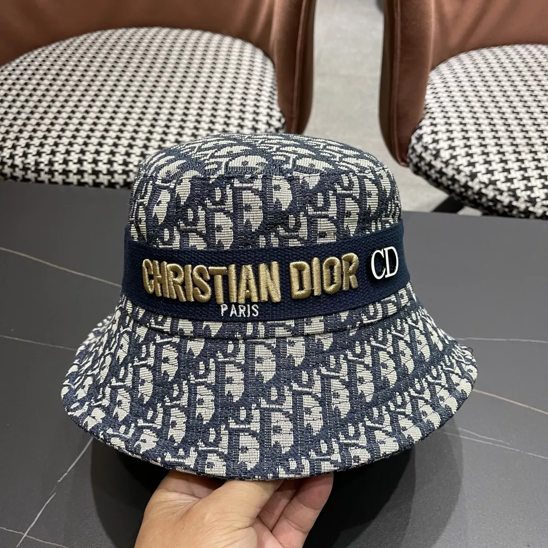 Christian Dior Caps Modern 9054
