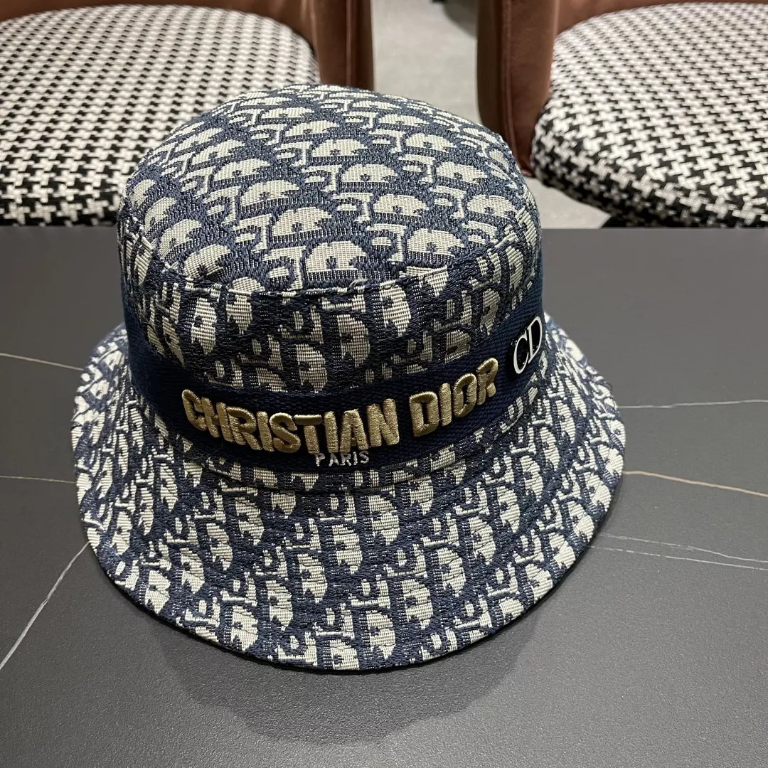 Christian Dior Caps Modern 9054