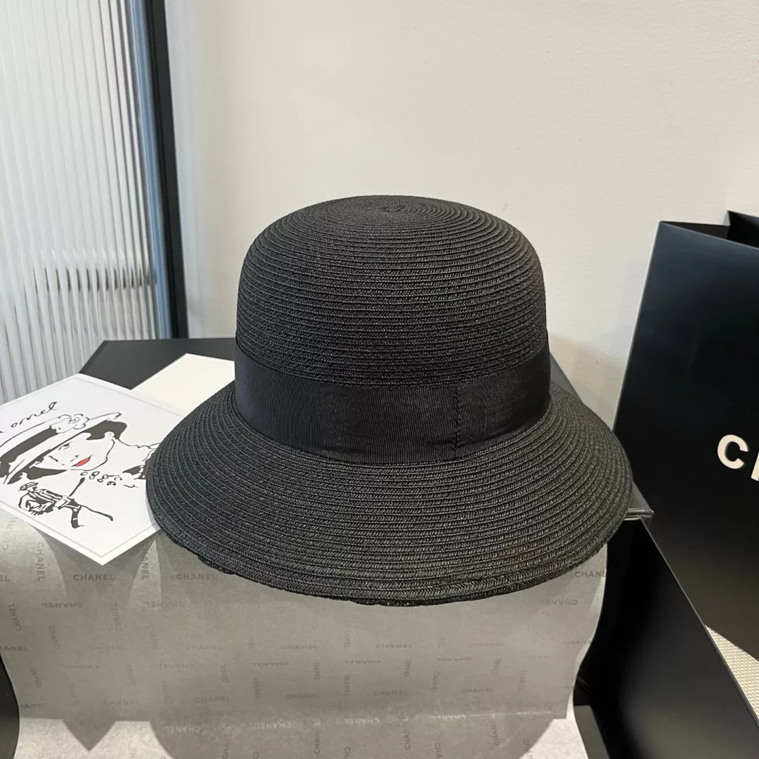 Christian Dior Caps Practical 2138