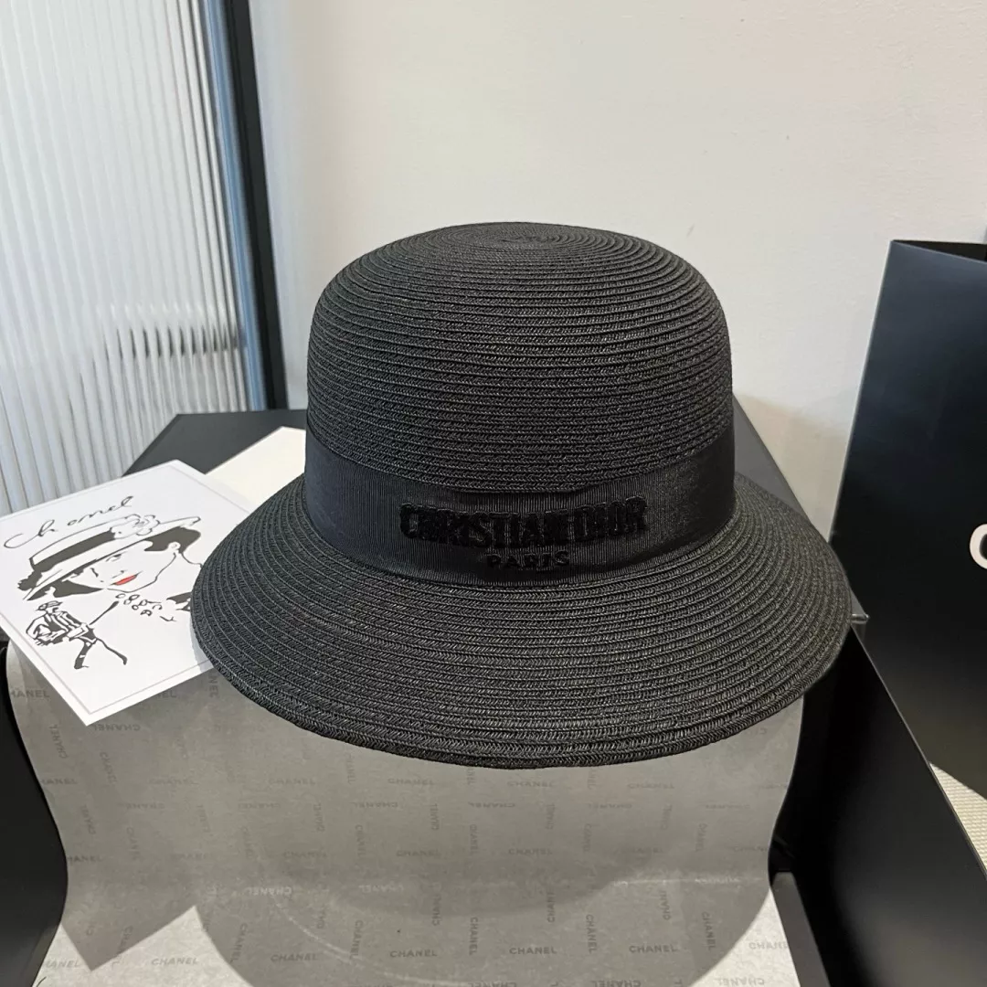 Christian Dior Caps Practical 2138