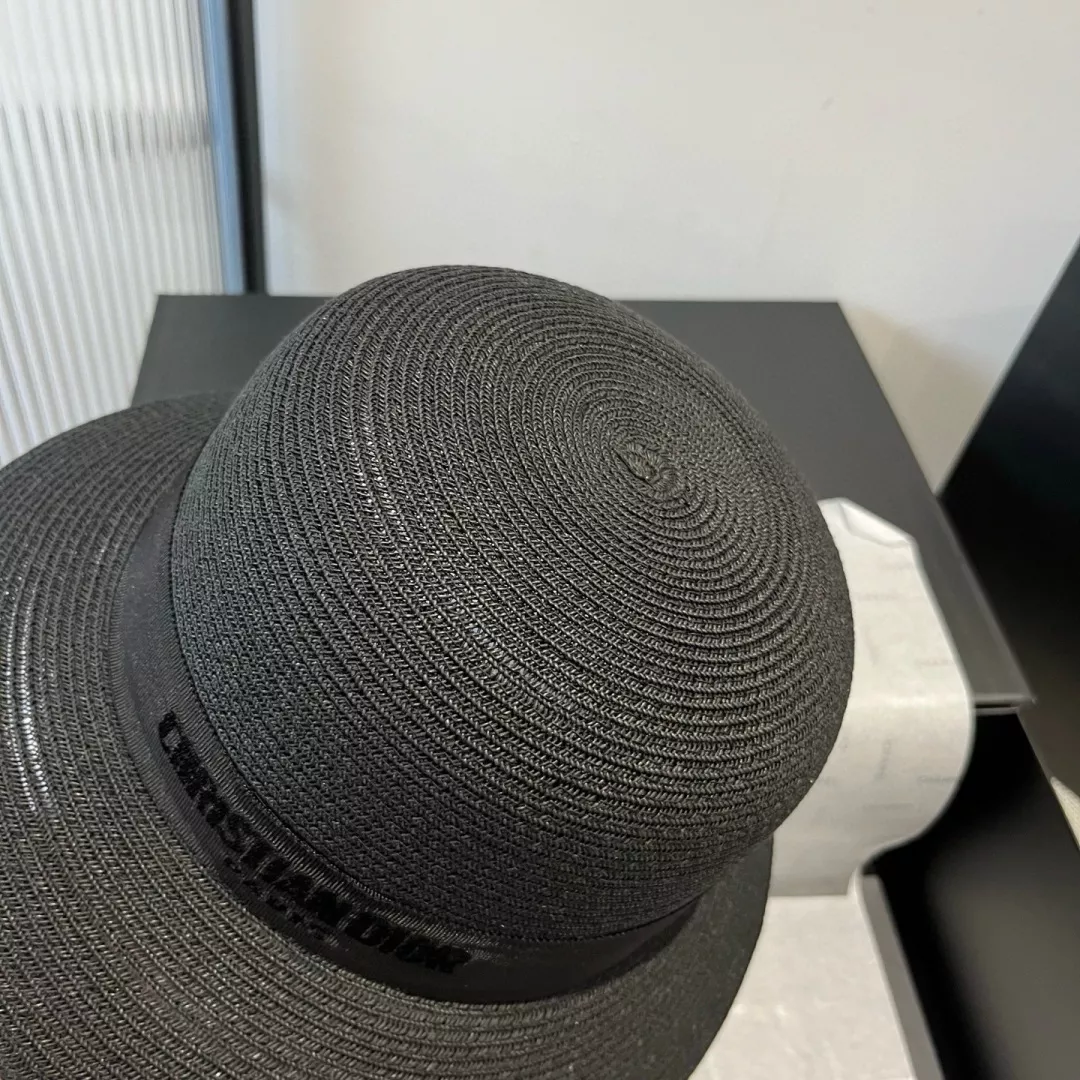 Christian Dior Caps Practical 2138