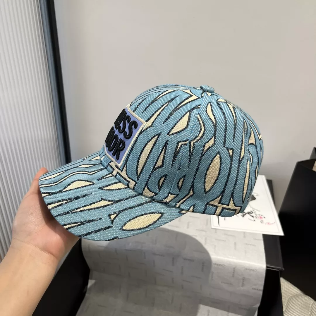 Christian Dior Caps Practical 4812