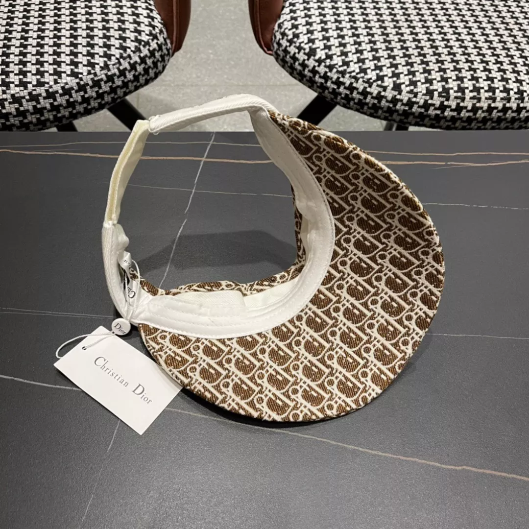 Christian Dior Caps Practical 7948