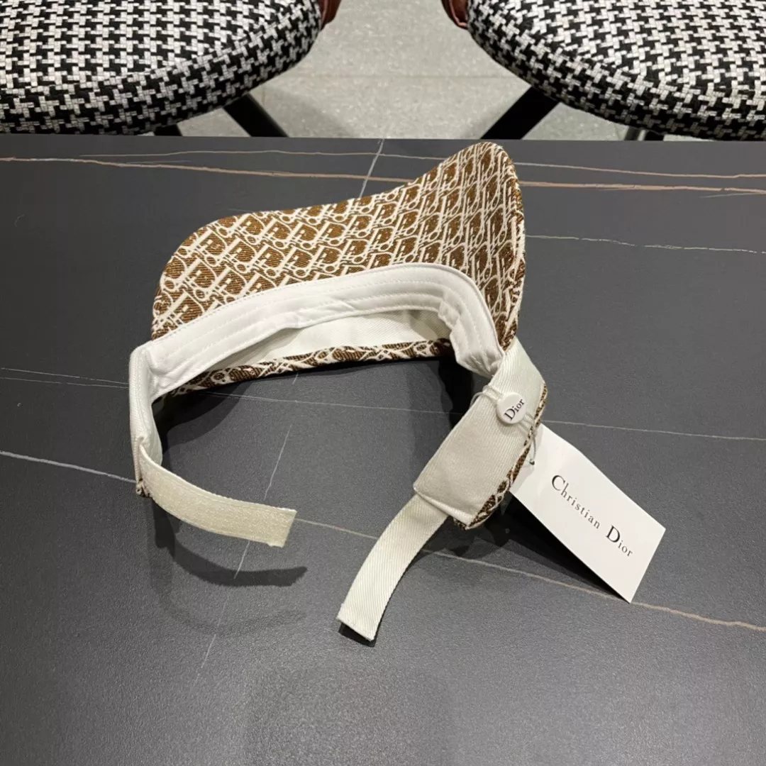 Christian Dior Caps Practical 7948