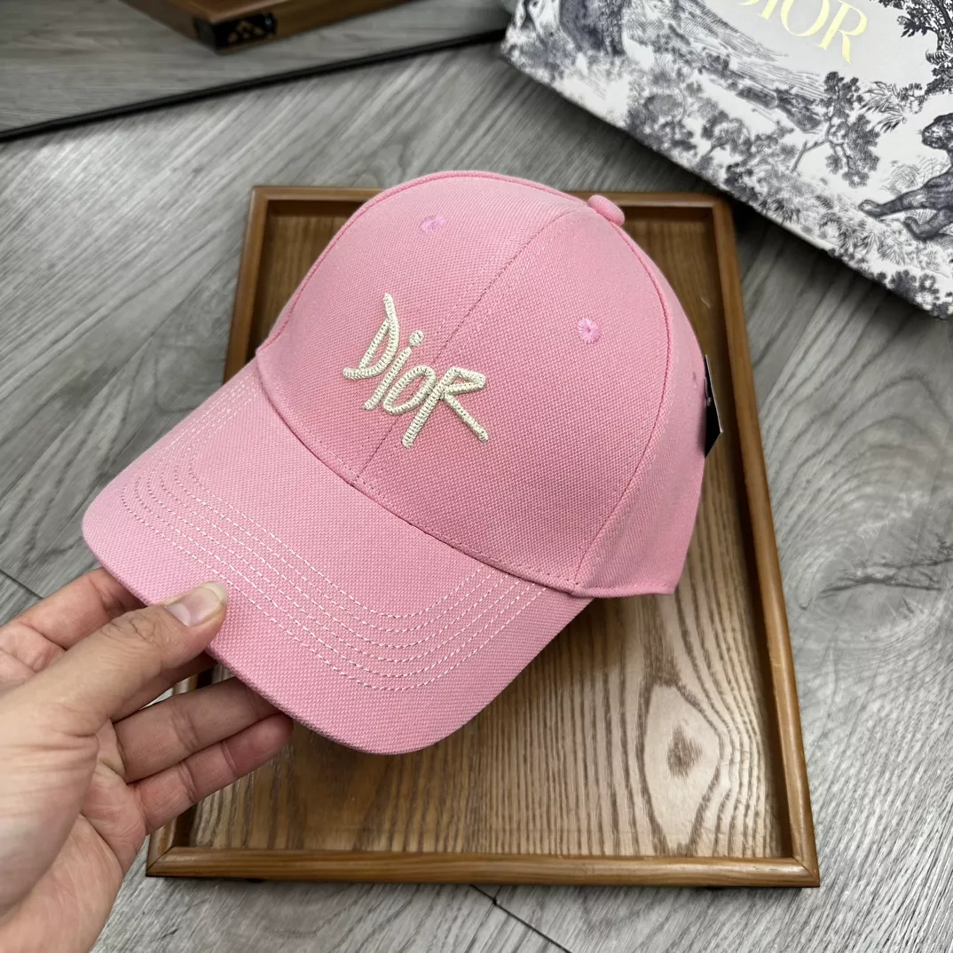 Christian Dior Caps Refined 1553
