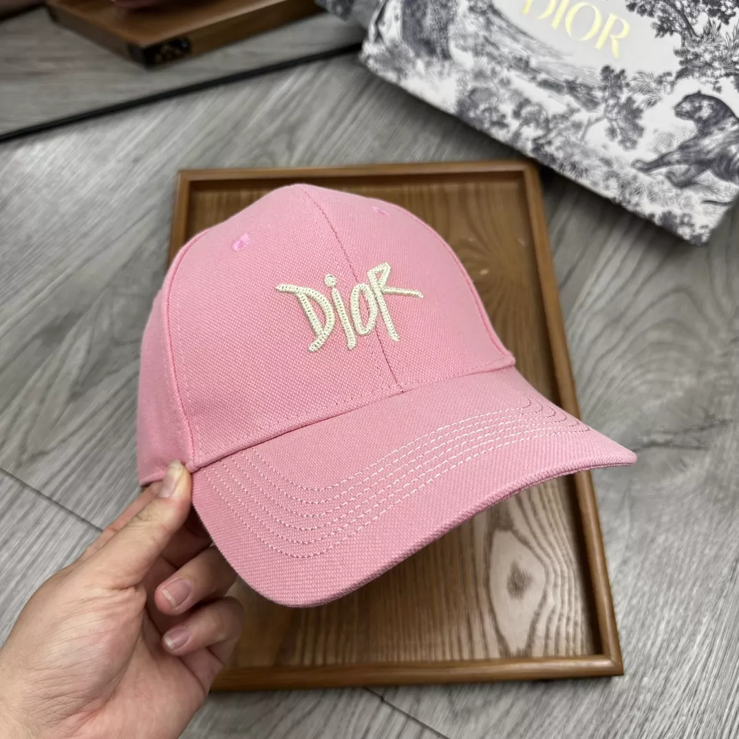Christian Dior Caps Refined 1553