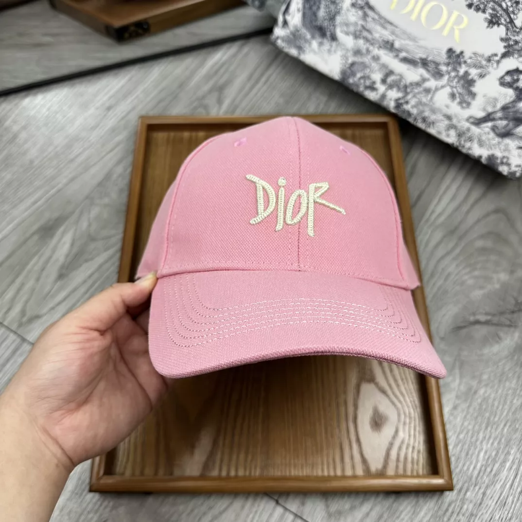 Christian Dior Caps Refined 1553
