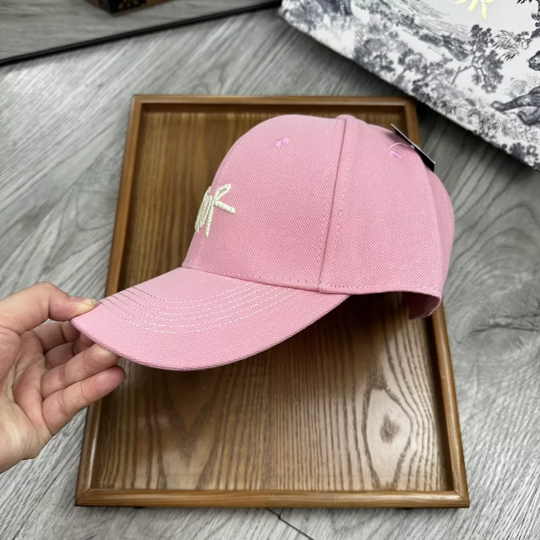 Christian Dior Caps Refined 1553