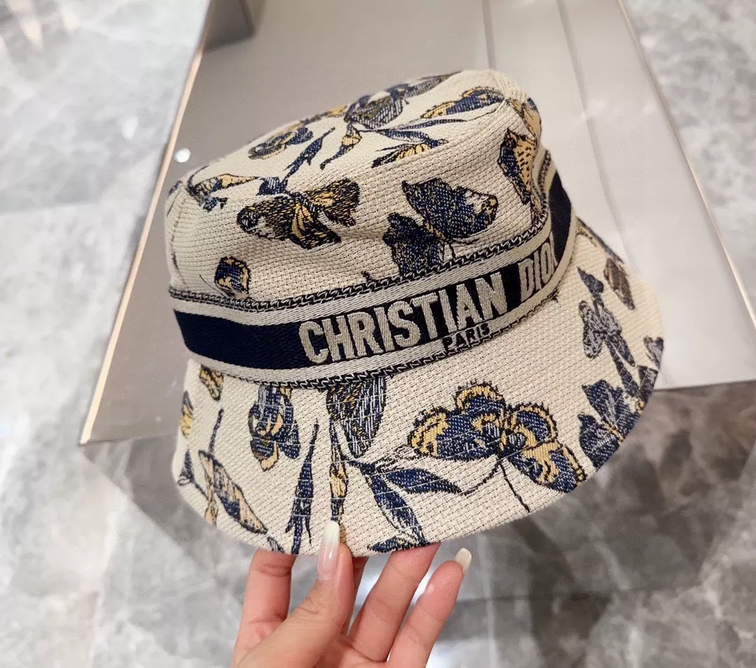 Christian Dior Caps Refined 9387