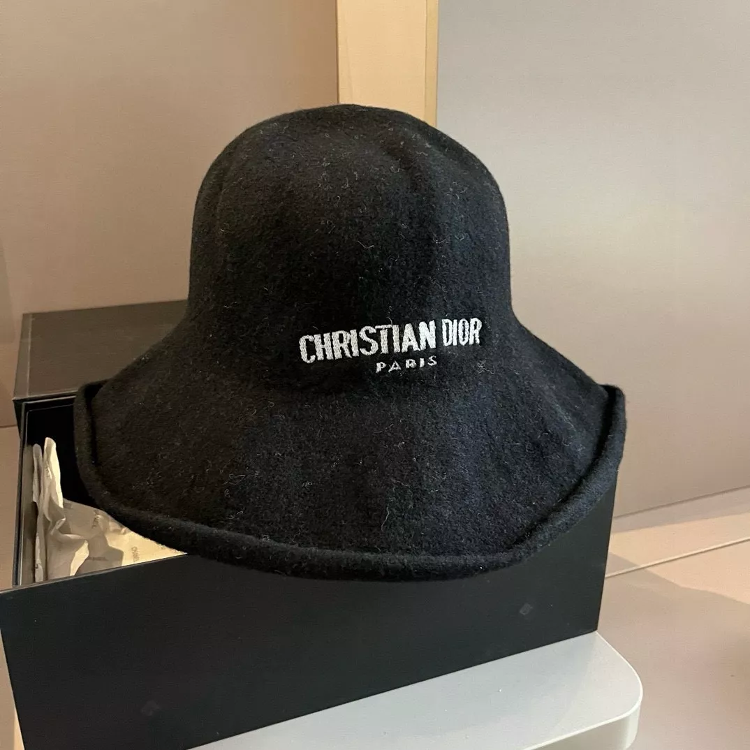 Christian Dior Caps SmartChoice 4718
