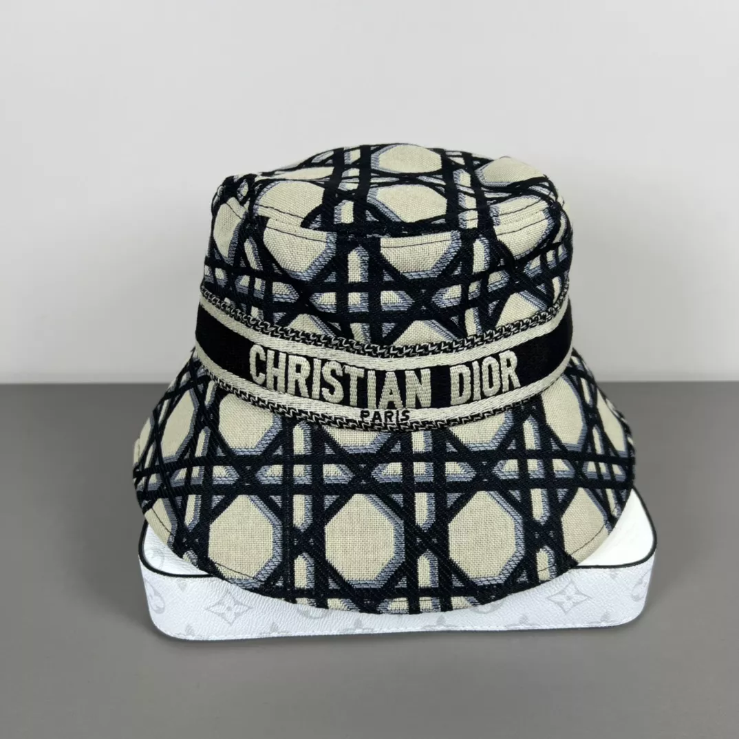 Christian Dior Caps SmartChoice 4726
