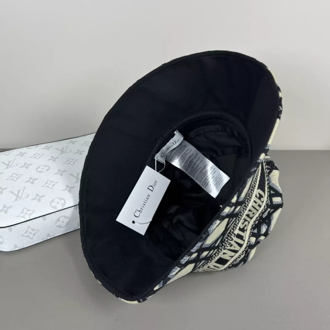 Christian Dior Caps SmartChoice 4726