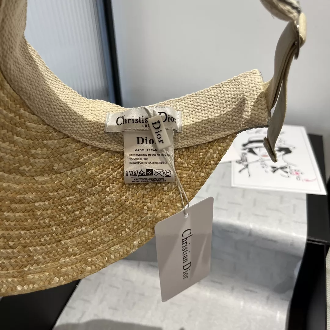 Christian Dior Caps SmartChoice 5466