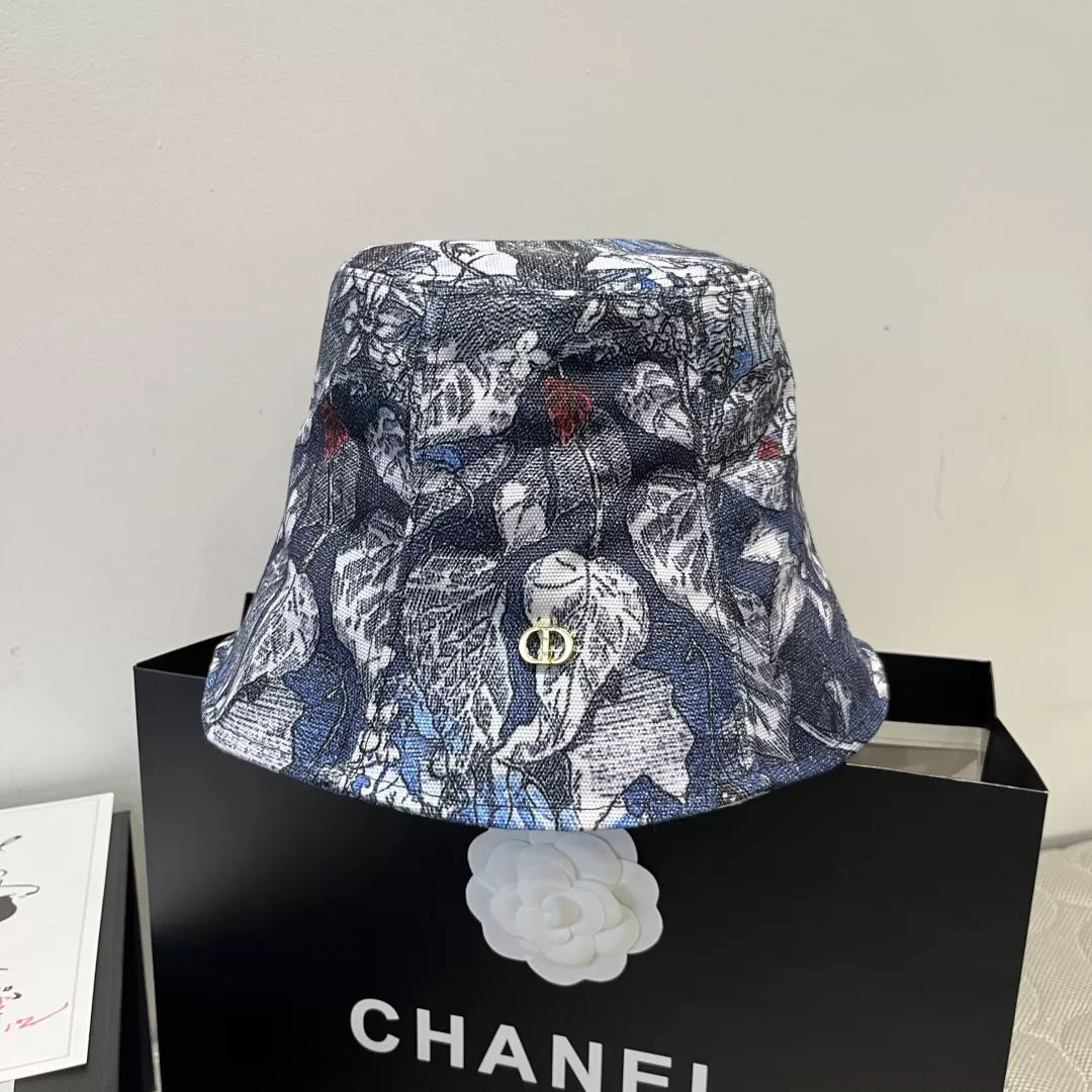 Christian Dior Caps Sophisticated 4621