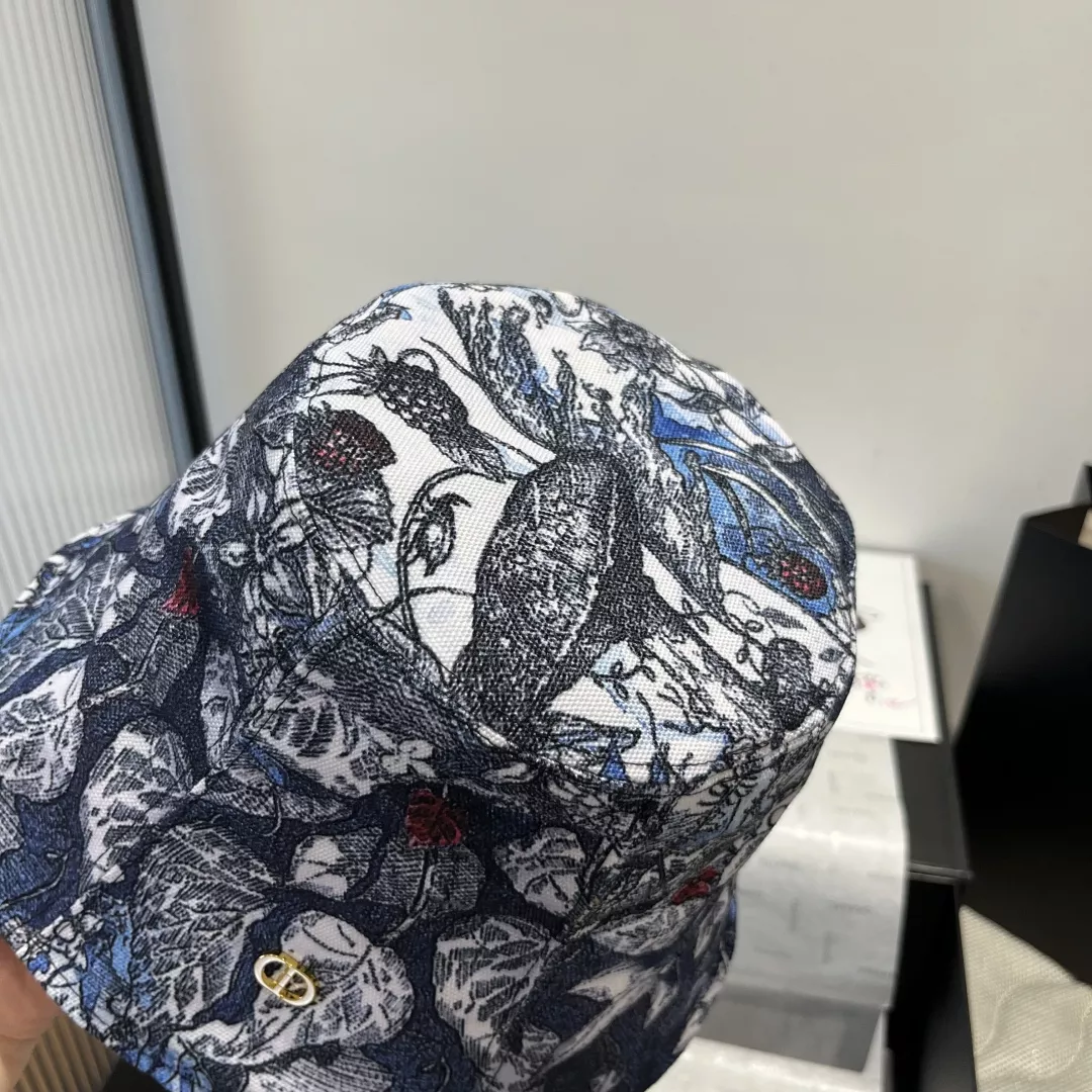 Christian Dior Caps Sophisticated 4621