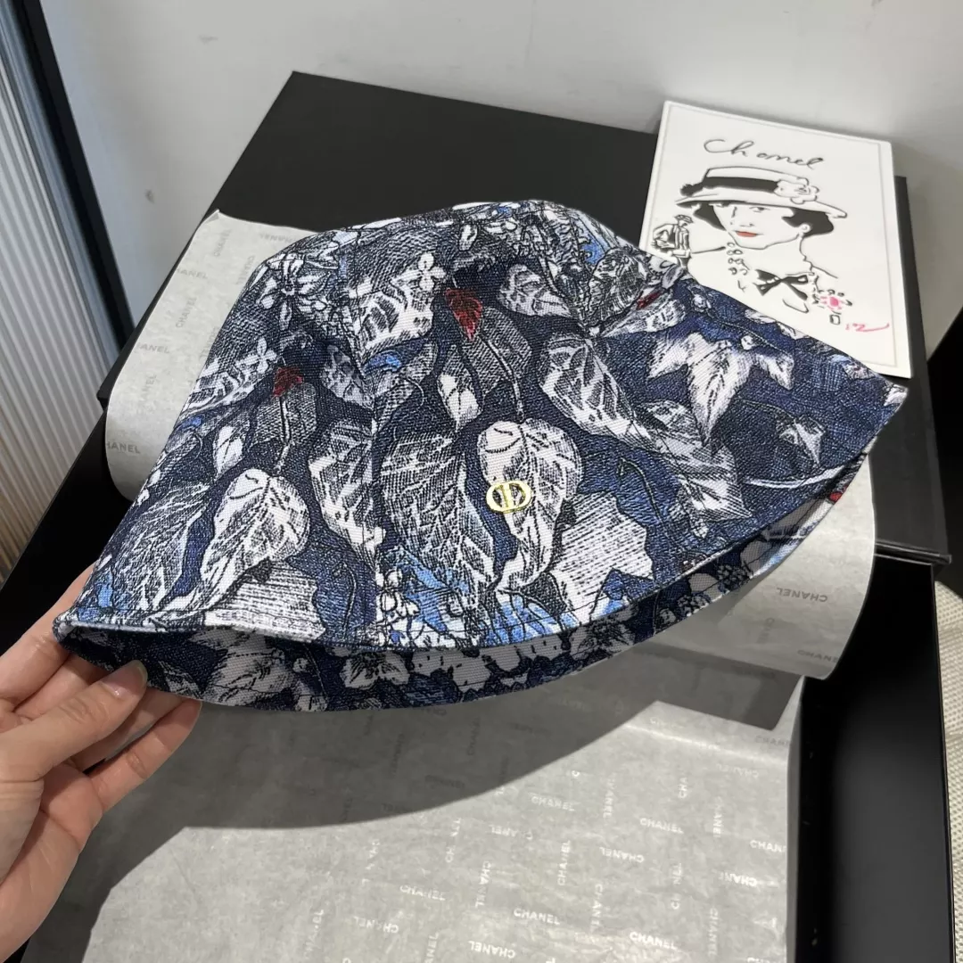 Christian Dior Caps Sophisticated 4621