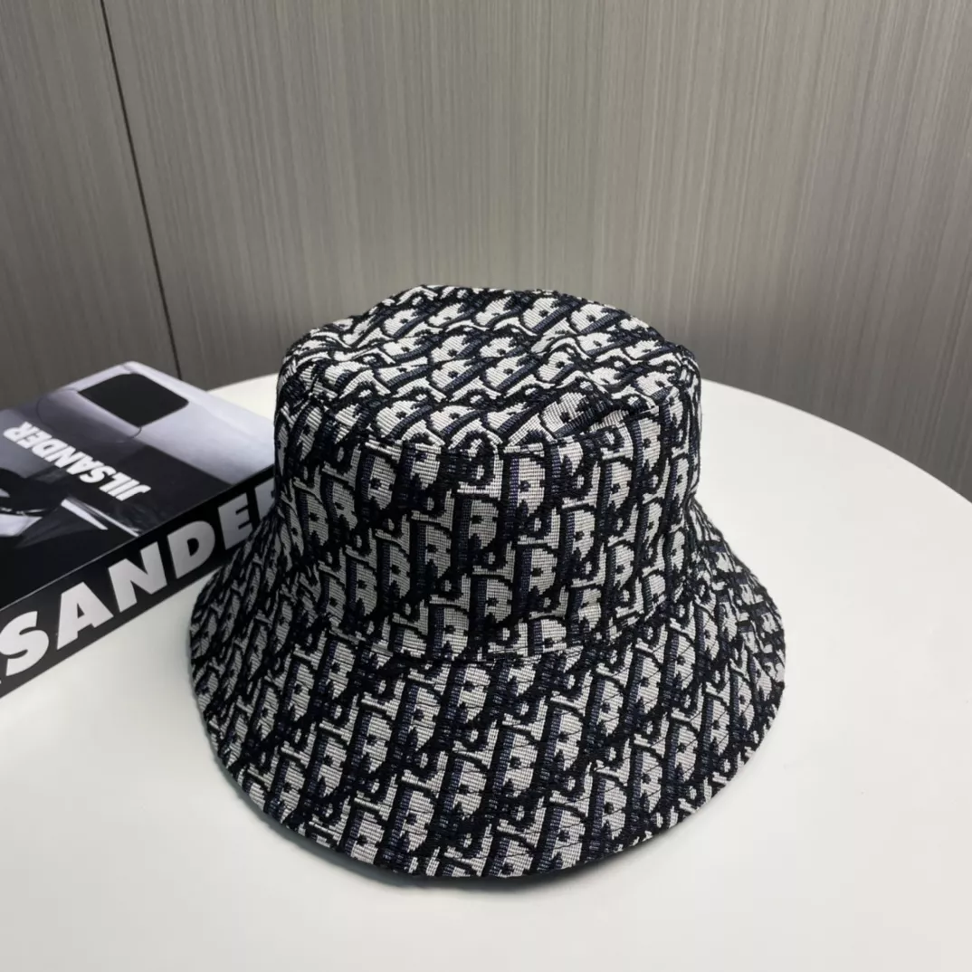 Christian Dior Caps Sophisticated 8870