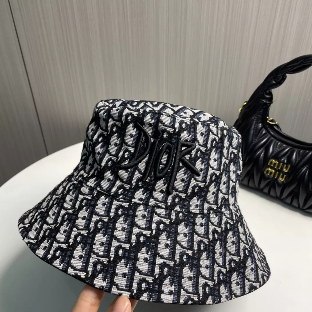 Christian Dior Caps Sophisticated 8870