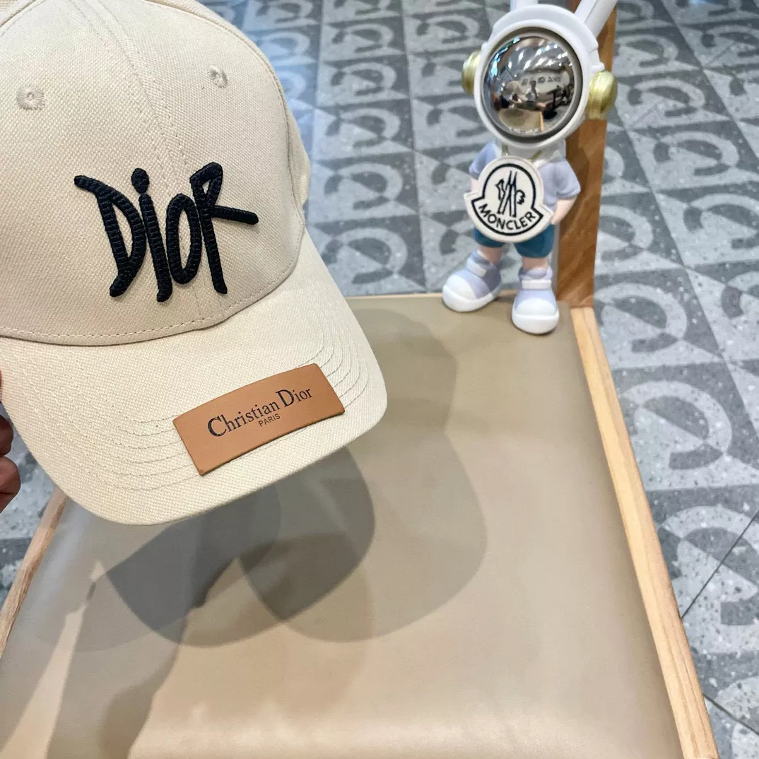 Christian Dior Caps SportInspired 2051