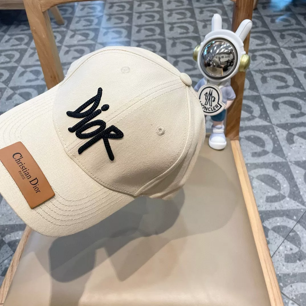 Christian Dior Caps SportInspired 2051