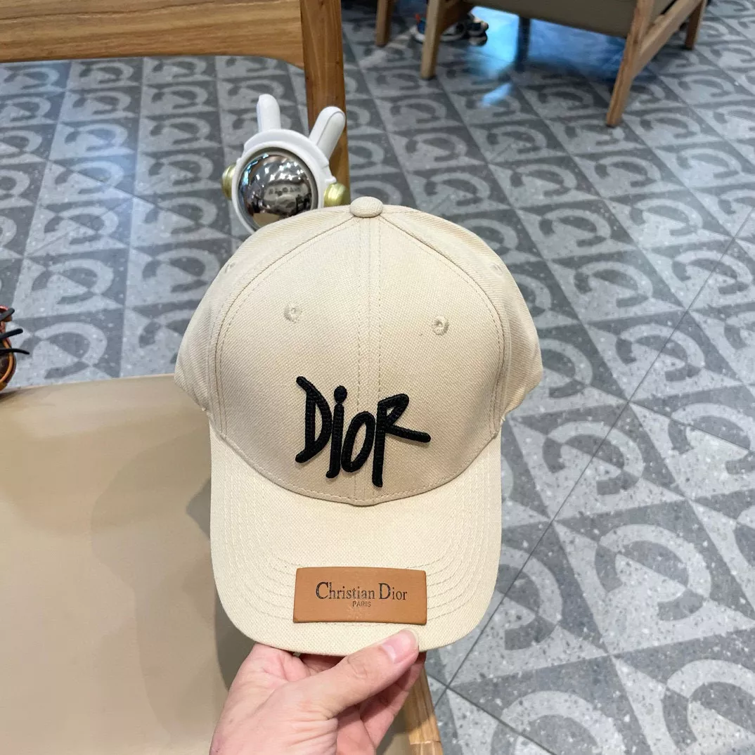 Christian Dior Caps SportInspired 2051