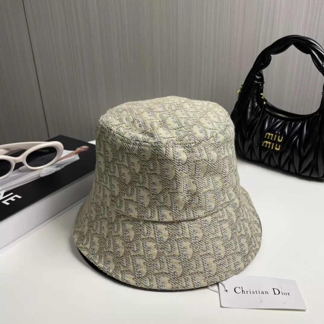 Christian Dior Caps SportInspired 8872