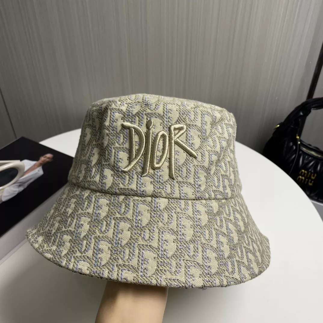 Christian Dior Caps SportInspired 8872