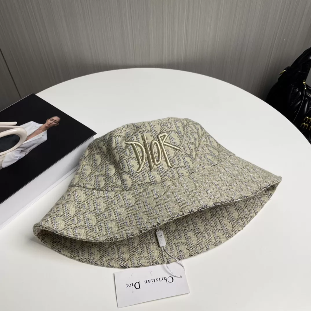Christian Dior Caps SportInspired 8872