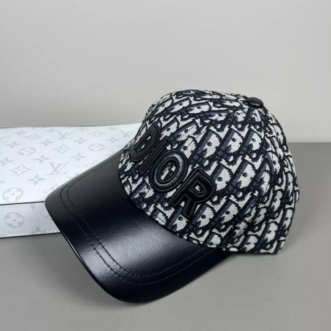 Christian Dior Caps StreetReady 2244