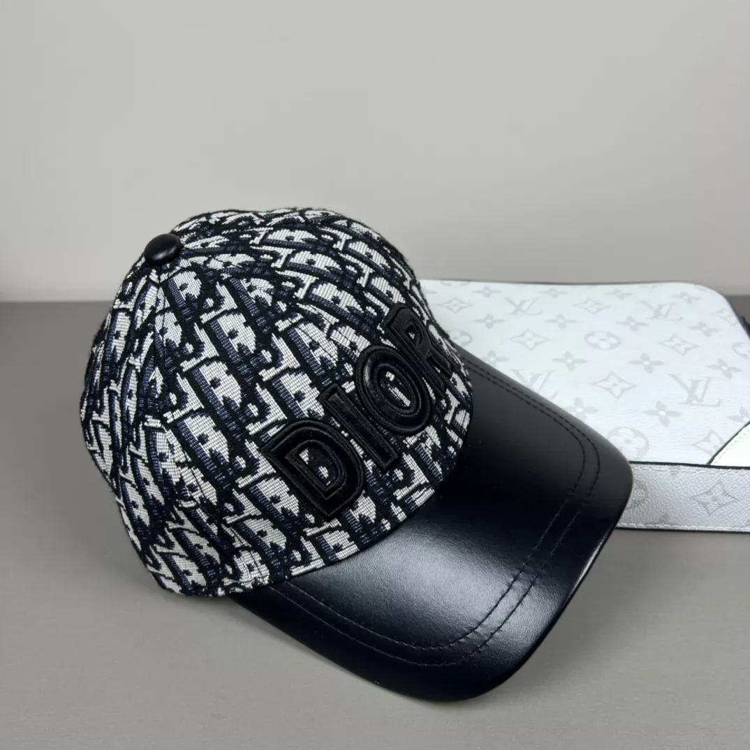 Christian Dior Caps StreetReady 2244