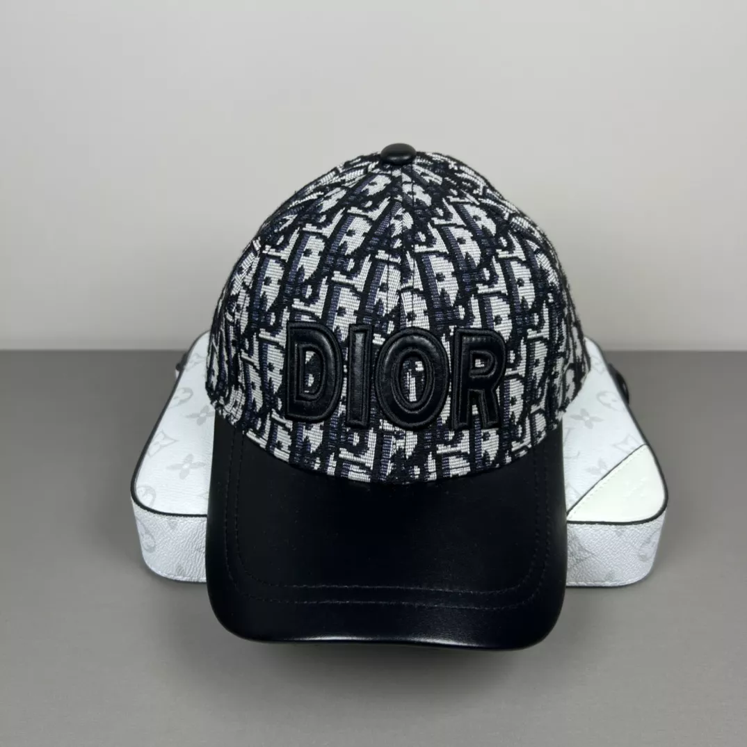 Christian Dior Caps StreetReady 2244
