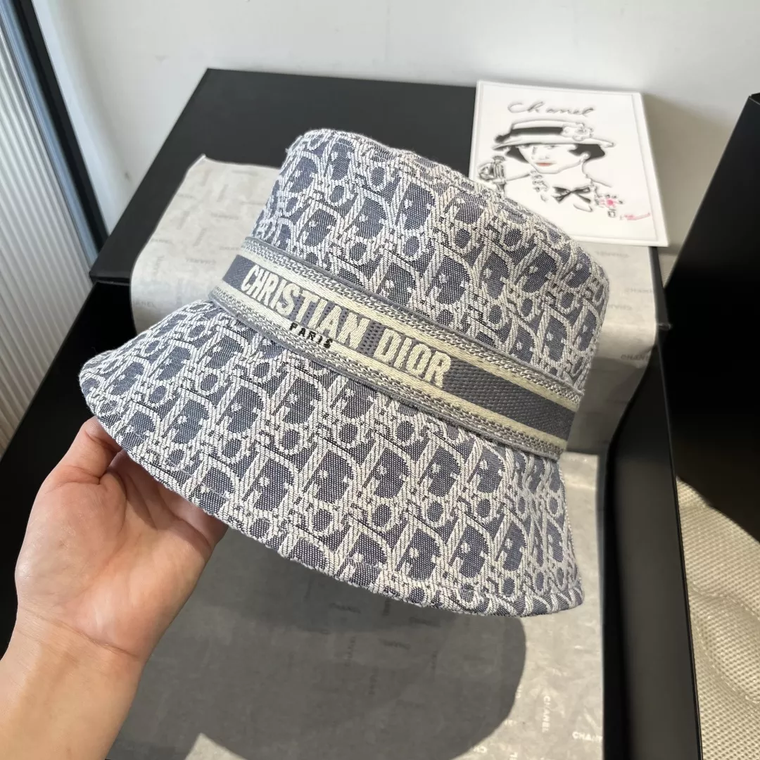 Christian Dior Caps TopPick 2041